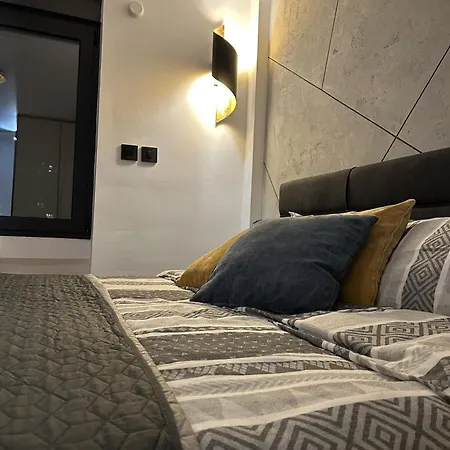 Cozy - Free Parking, Wifi & King-size Bed - Liman Iv Novi Sad