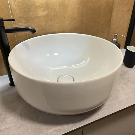 Cozy - Free Parking, Wifi & King-size Bed - Liman Iv Novi Sad