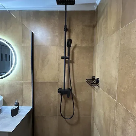 Cozy - Free Parking, Wifi & King-size Bed - Liman Iv Apartment