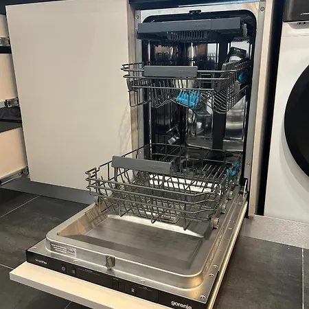 Cozy - Free Parking, Wifi & King-size Bed - Liman Iv Apartment Novi Sad