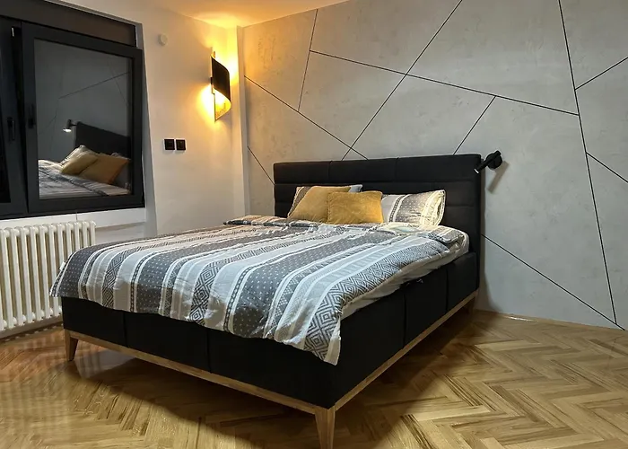 شقة Cozy - Free Parking, Wifi & King-size Bed - Liman Iv نوفي ساد