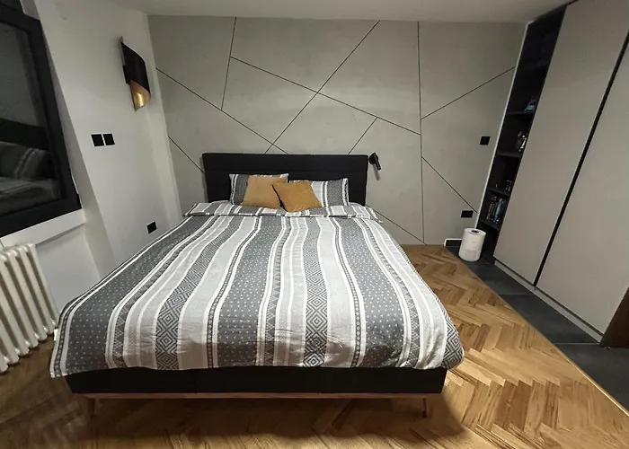 شقة Cozy - Free Parking, Wifi & King-size Bed - Liman Iv