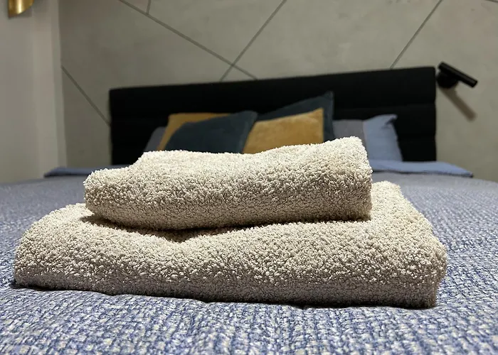 Cozy - Free Parking, Wifi & King-size Bed - Liman Iv Lägenhet