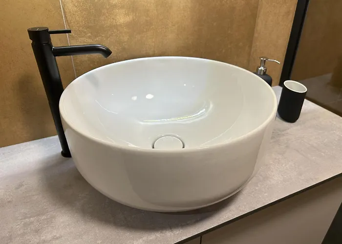 Cozy - Free Parking, Wifi & King-size Bed - Liman Iv Novi Sad