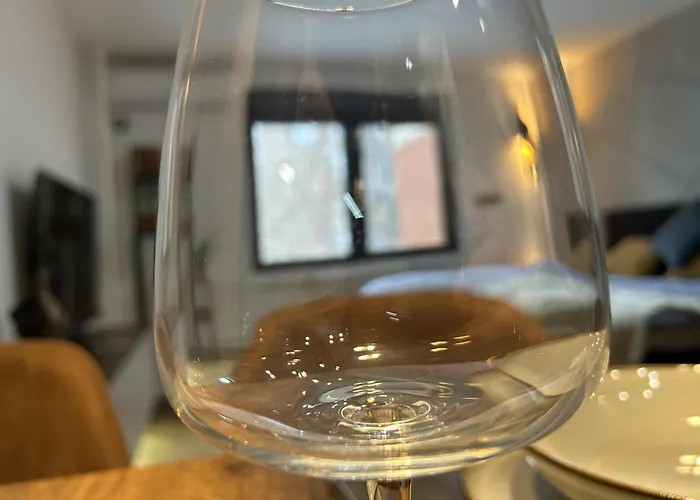 Cozy - Free Parking, Wifi & King-size Bed - Liman Iv نوفي ساد